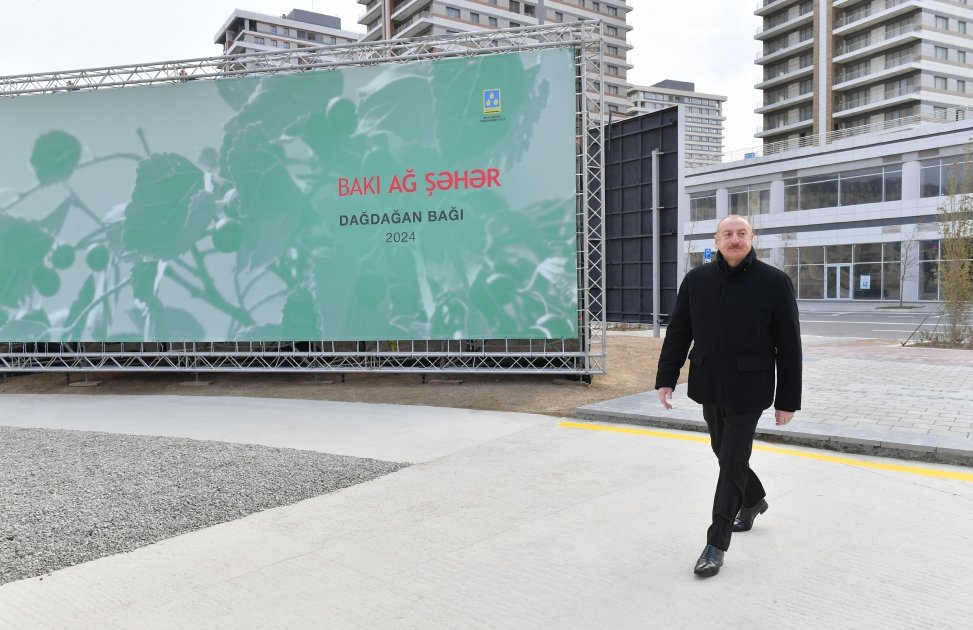 President Ilham Aliyev views construction, redevelopment works, conditions created in Office building in Central Park Quarter of Baku White City (PHOTO)
