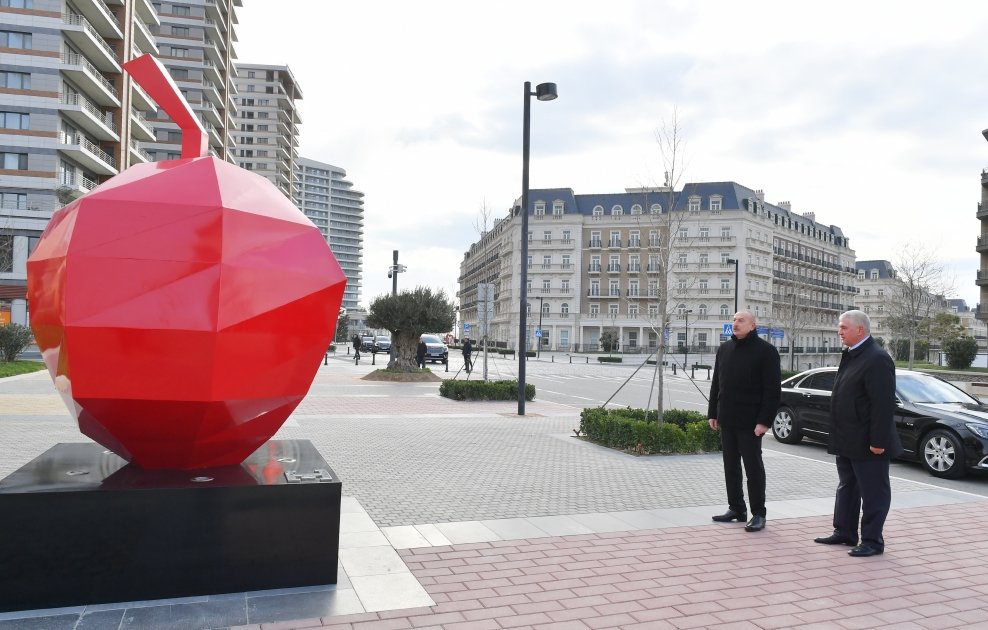 President Ilham Aliyev views construction, redevelopment works, conditions created in Office building in Central Park Quarter of Baku White City (PHOTO)