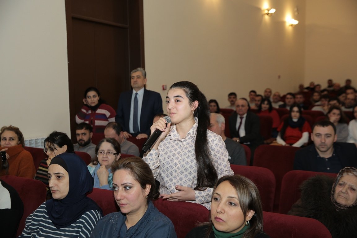Народный артист Мансум Ибрагимов встретился с поклонниками (ФОТО)