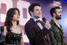 "3391 километр" турецких звезд Дерьи Пынар Ак и Ахмета Хактана Завлака в Баку (ФОТО/ВИДЕО)