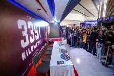 "3391 километр" турецких звезд Дерьи Пынар Ак и Ахмета Хактана Завлака в Баку (ФОТО/ВИДЕО)