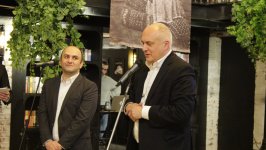 В Баку презентована книга "Odlar yurduna səyahət" - уникальные фотографии Азербайджана середины XIX - начала XX веков (ФОТО)