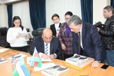 В Ташкенте состоялась презентация книги "100 мгновений жизни Гейдара Алиева" (ФОТО)