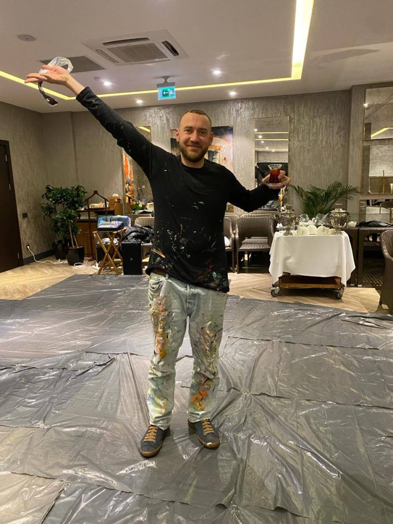 В Шабране прошел недельный симпозиум художников "По следам наследия" (ФОТО)