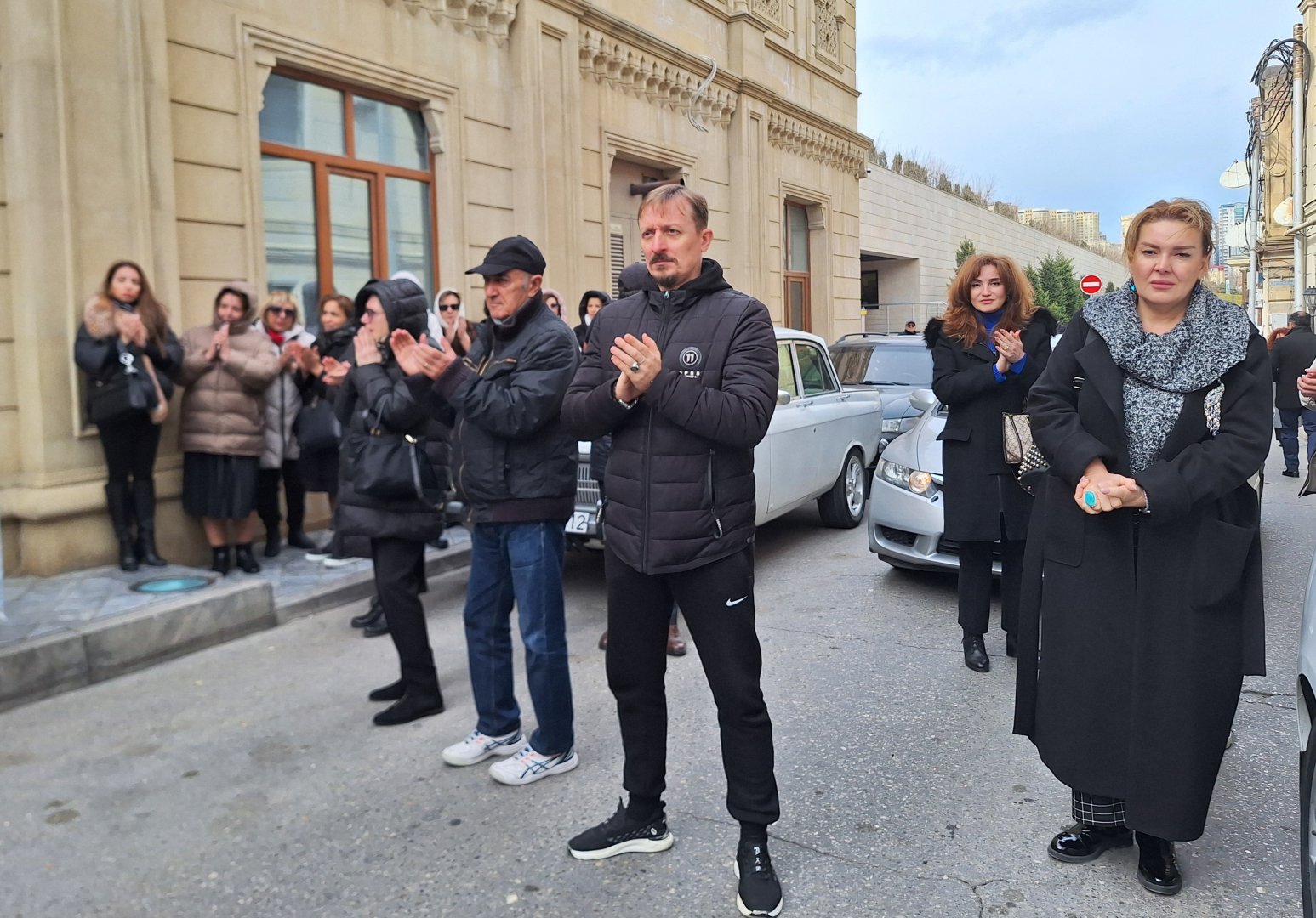 Народную артистку Рафигу Ахундову аплодисментами проводили в последний путь (ФОТО)