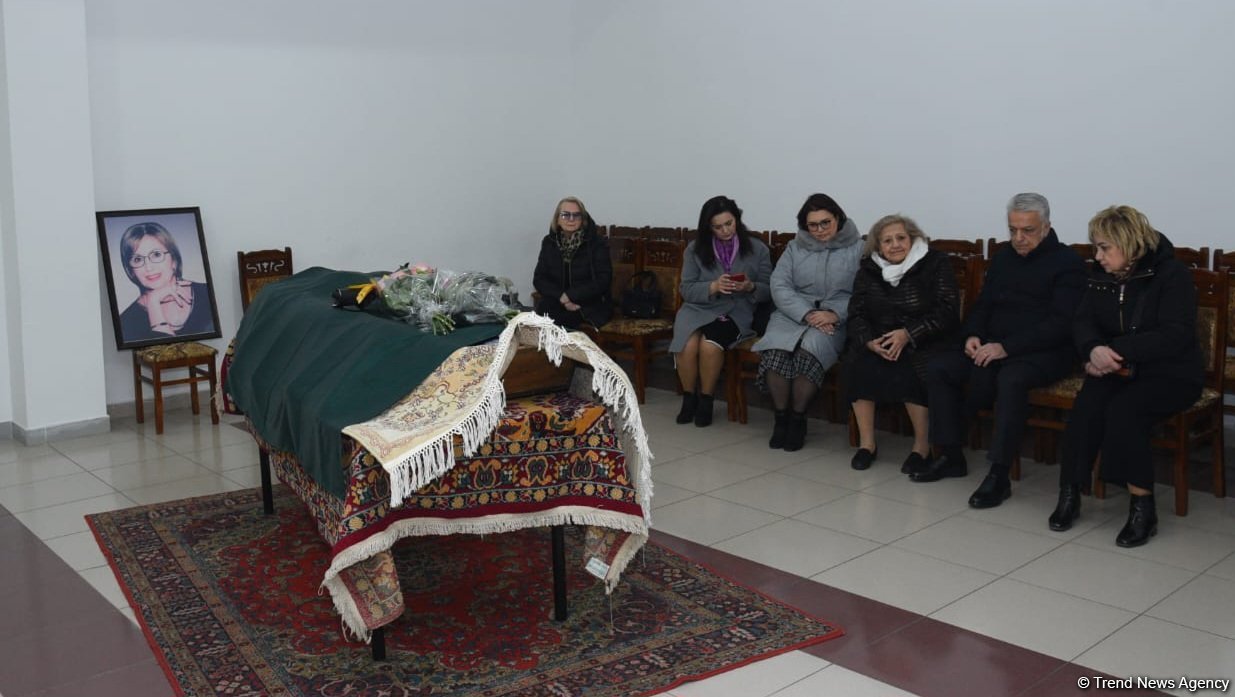 В Баку проходит церемония прощания с народной артисткой Рафигой Ахундовой (ФОТО)