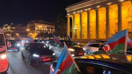 Baku hails jubilant car procession, marking Ilham Aliyev's presidential poll win (PHOTO)
