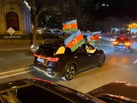 Baku hails jubilant car procession, marking Ilham Aliyev's presidential poll win (PHOTO)