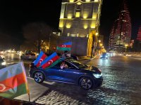 Baku hails jubilant car procession, marking Ilham Aliyev's presidential poll win (PHOTO)