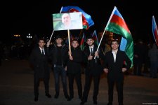 На улицах Баку празднуют победу Ильхама Алиева на президентских выборах (ФОТО/ВИДЕО)