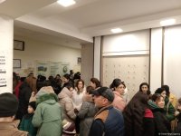 Избиратели Сабунчинского района Баку активно голосуют на президентских выборах (ФОТО)