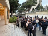 В Сураханском районе наблюдается наплыв избирателей в участки (ФОТО)