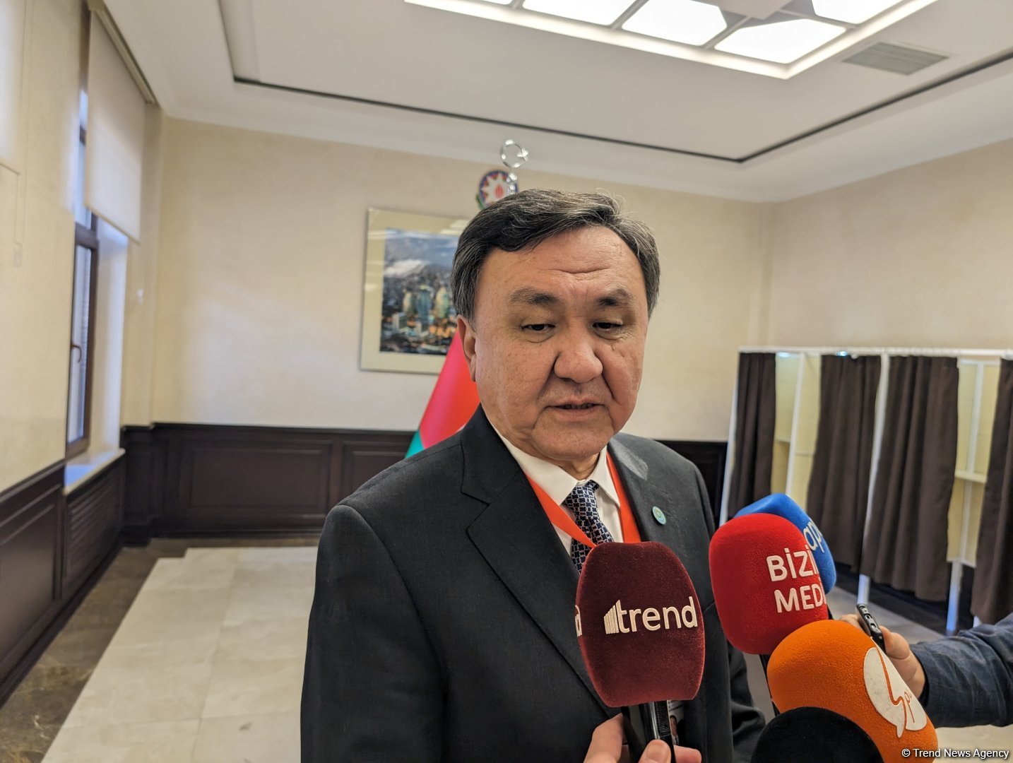 Кубанычбек Омуралиев поздравил Президента Ильхама Алиева