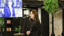 Рена Миргасымова-Фель выступила в Баку - увлекательный рассказ о загадочной стране (ФОТО)