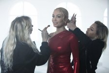 "Sevgimiz dənizdir" от Нуры Сури – на кого похож герой нового клипа певицы (ФОТО/ВИДЕО)