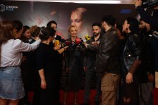 "Sevgimiz dənizdir" от Нуры Сури – на кого похож герой нового клипа певицы (ФОТО/ВИДЕО)