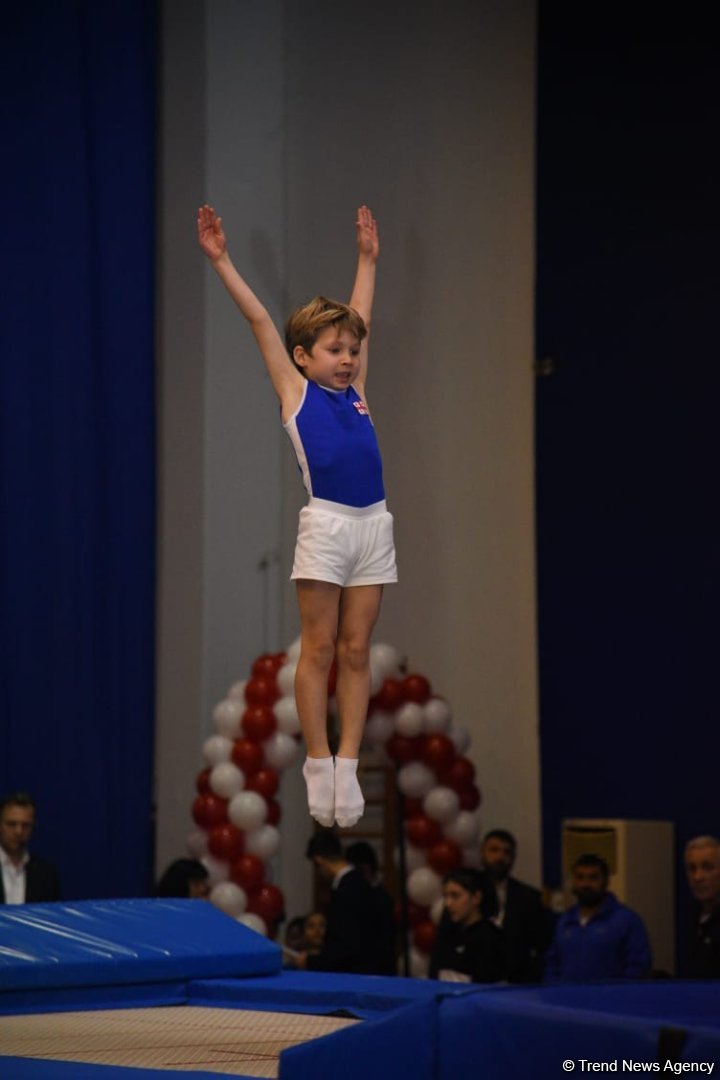 Стартовали соревнования 8-го открытого чемпионата Азербайджана и открытого первенства Баку по прыжкам на батуте (ФОТО)