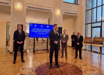 В Баку открылась выставка "Избранные образы русской сцены" (ФОТО)