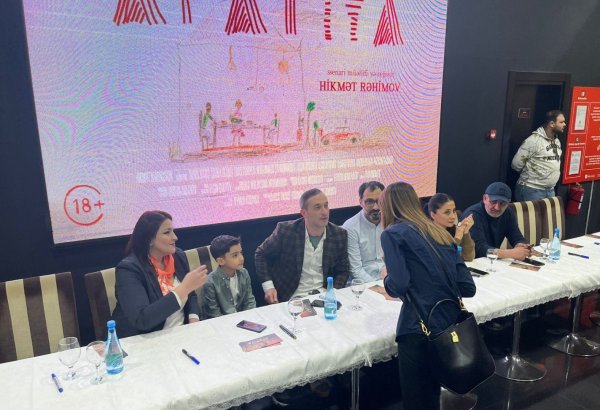 В Баку прошла автограф-сессия творческого коллектива фильма "Apatiya" (ФОТО)