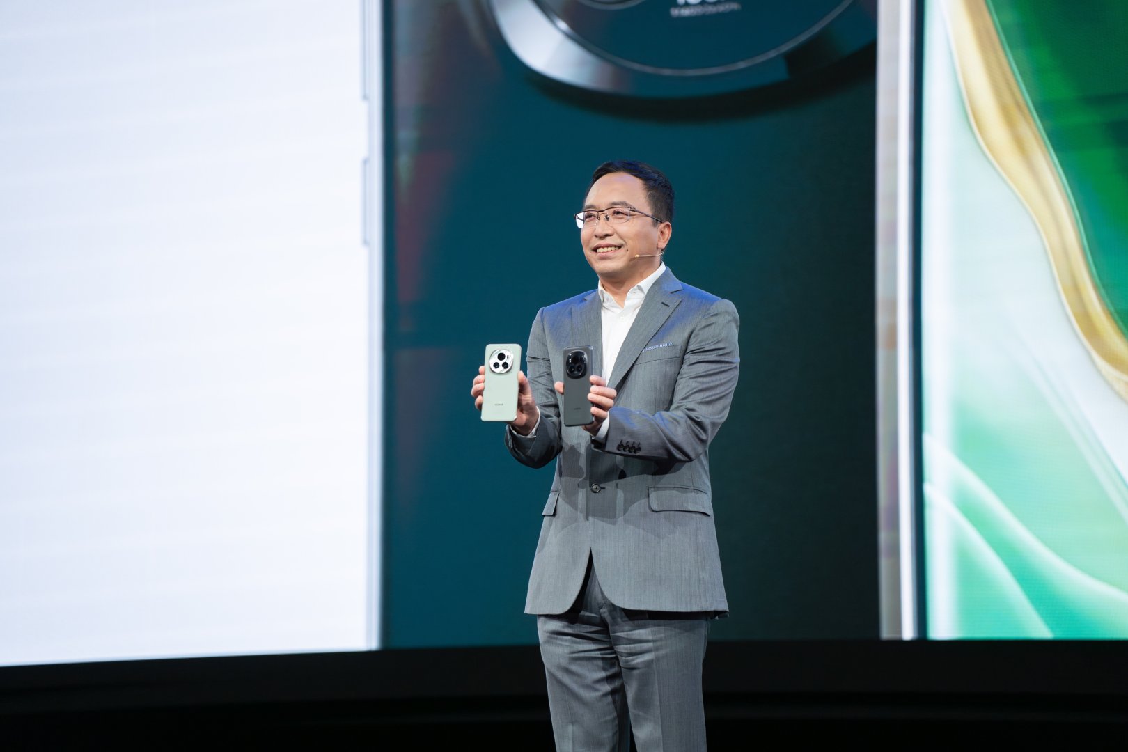 HONOR представила новые продукты и технологии с AI-поддержкой на выставке MWC 2024