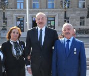 Президент Ильхам Алиев заложил фундамент мемориала жертвам Ходжалинского геноцида и встретился с представителями общественности района (ФОТО/ВИДЕО)