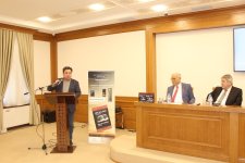 В Ташкенте представлена поэма "Геноцид ангелов", посвященная Ходжалинскому геноциду (ФОТО)