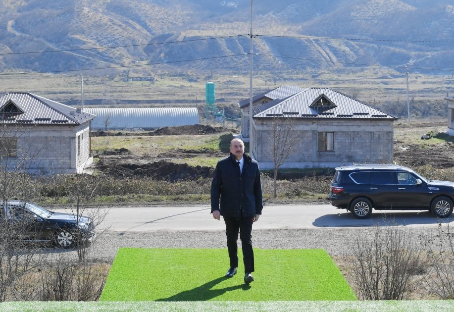 Президент Ильхам Алиев заложил фундамент мемориала жертвам Ходжалинского геноцида и встретился с представителями общественности района (ФОТО/ВИДЕО)