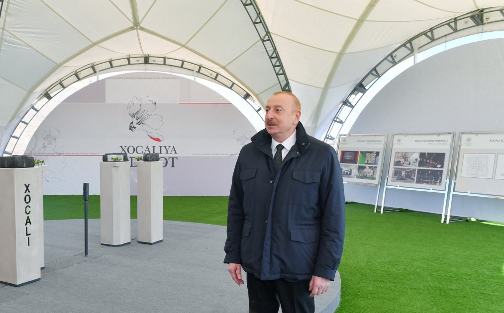 Президент Ильхам Алиев заложил фундамент мемориала жертвам Ходжалинского геноцида и встретился с представителями общественности района (ФОТО/ВИДЕО)