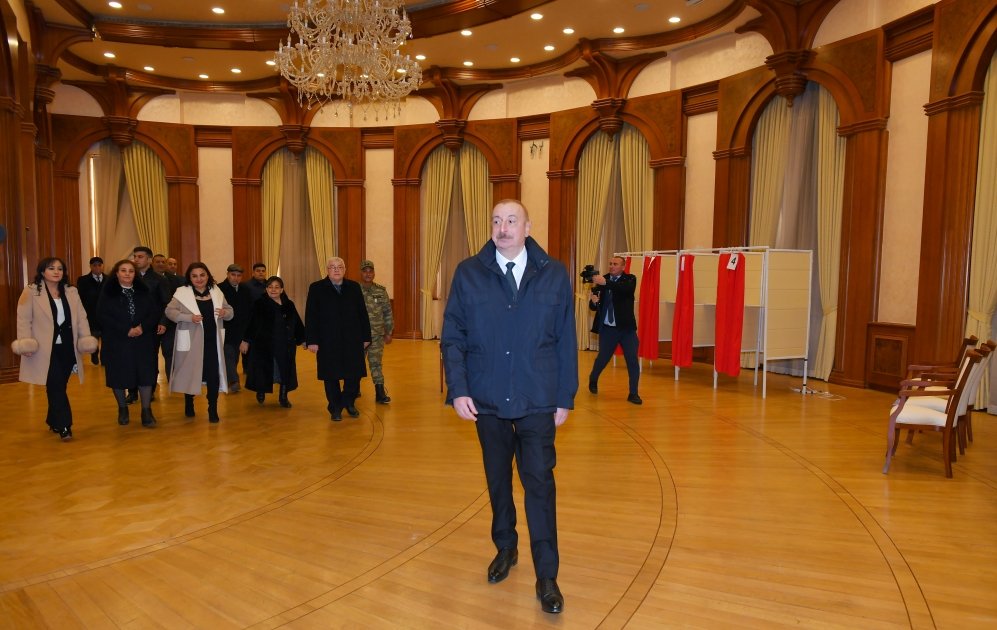 Президент Ильхам Алиев заложил фундамент мемориала жертвам Ходжалинского геноцида и встретился с представителями общественности района (ФОТО/ВИДЕО)