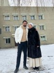 Турал Ахмед сыграл молодого Деде Горгуда в Бишкеке  - медаль  "Манас", национальный кыргызский халат  (ФОТО)