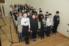 Как создать захватывающий детектив: встреча с писателем Мушфигом Аббасовым (ФОТО)