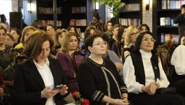 Говорящие нежные руки и эмоции – посвящается прекрасным азербайджанским женщинам (ФОТО)