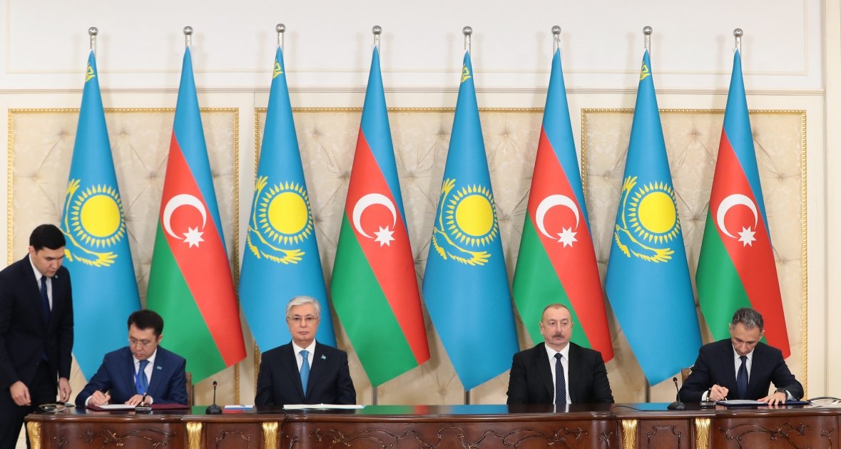 Azerbaijan, Kazakhstan sign documents (PHOTO/VIDEO)