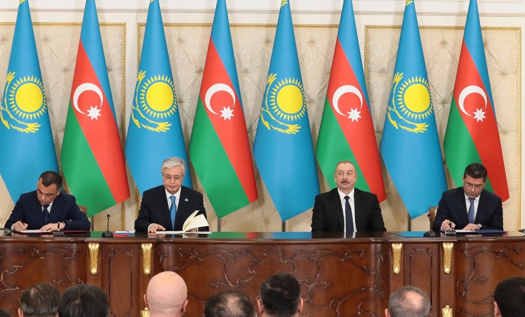 Azerbaijan, Kazakhstan sign documents (PHOTO/VIDEO)