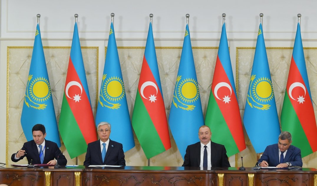Azerbaijan, Kazakhstan sign documents (PHOTO/VIDEO)