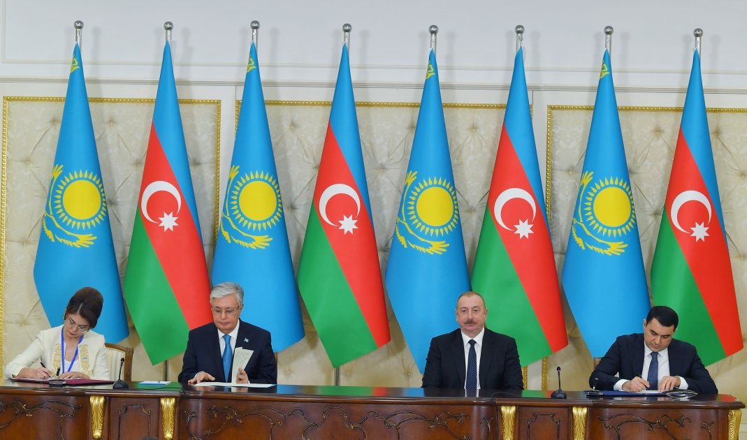 Azerbaijan, Kazakhstan sign documents (PHOTO/VIDEO)