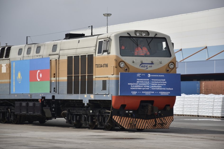 President Ilham Aliyev, and President Kassym-Jomart Tokayev watch ceremony marking arrival of container train from China to Baku (PHOTO/VIDEO)