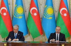 Azerbaijan, Kazakhstan sign documents (PHOTO/VIDEO)