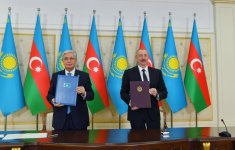 Azerbaijan, Kazakhstan sign documents (PHOTO/VIDEO)