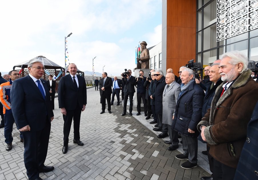 Президент Ильхам Алиев и Президент Касым-Жомарт Токаев приняли участие в церемонии открытия Центра детского творчества имени Курмангазы в Физули (ФОТО/ВИДЕО)