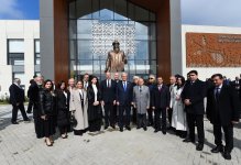 Президент Ильхам Алиев и Президент Касым-Жомарт Токаев приняли участие в церемонии открытия Центра детского творчества имени Курмангазы в Физули (ФОТО/ВИДЕО)