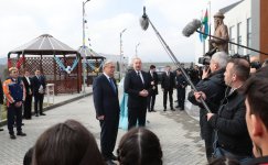Президент Ильхам Алиев и Президент Касым-Жомарт Токаев приняли участие в церемонии открытия Центра детского творчества имени Курмангазы в Физули (ФОТО/ВИДЕО)