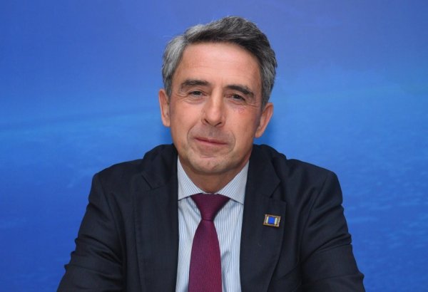 Azerbaijan actively participates in solving global problems - Bulgaria's former president