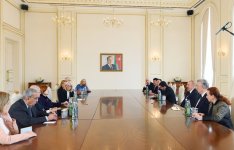 President Ilham Aliyev receives co-chairs and members of Board of Trustees of Nizami Ganjavi International Center (PHOTO/VIDEO)