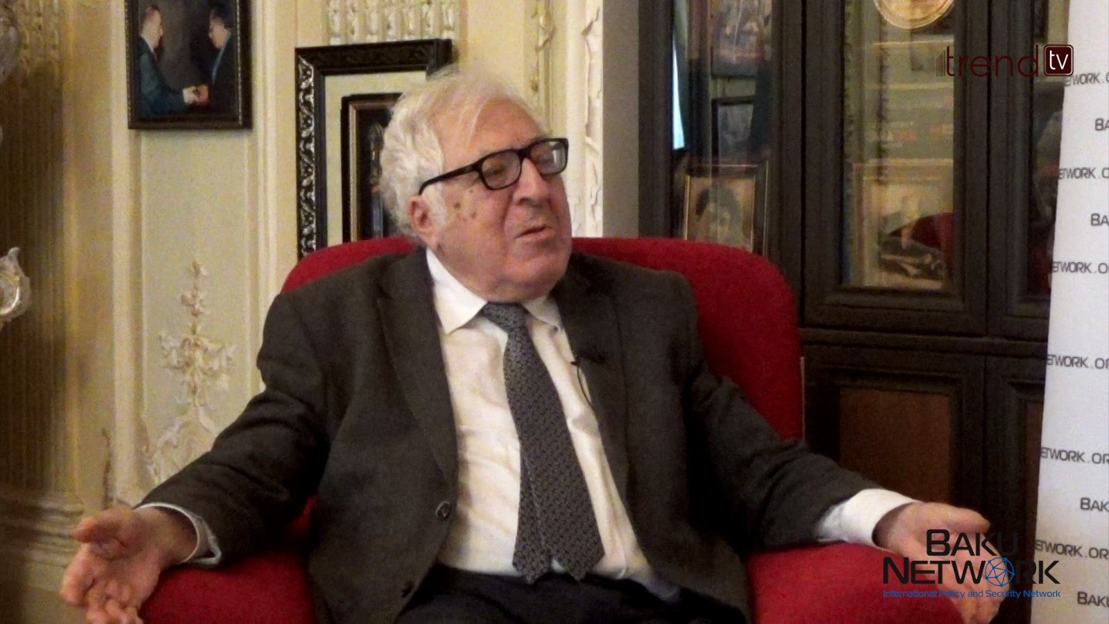 To survive, Armenian power fakes - writer Anar in Dialogue with Tofig Abbasov (PHOTO/VIDEO)