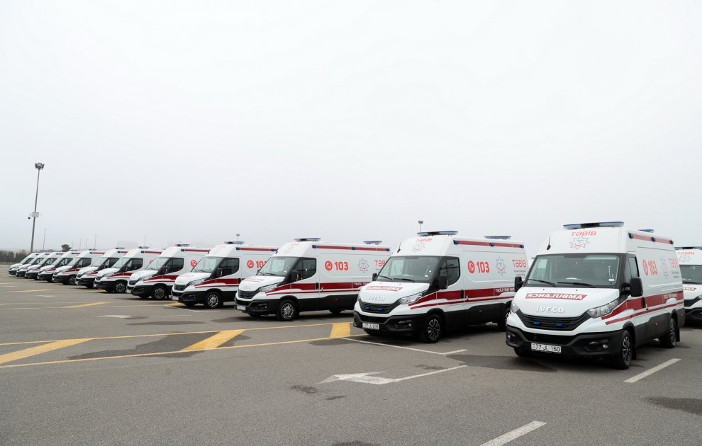 President Ilham Aliyev views newly acquired modern ambulances (VIDEO/PHOTO)