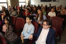В школе искусств имени Вагифа Мустафазаде представлены выставка и концерт памяти Мастера (ВИДЕО, ФОТО)
