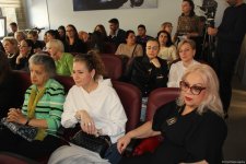 В школе искусств имени Вагифа Мустафазаде представлены выставка и концерт памяти Мастера (ВИДЕО, ФОТО)