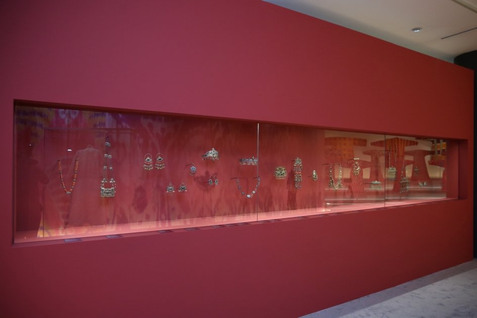 First VP Mehriban Aliyeva and Assistant to President of Uzbekistan Saida Mirziyoyeva attend opening ceremony of “Heritage in Stitches: A Journey Through Embroidery and Sewing Traditions of Uzbekistan” exhibition at Heydar Aliyev Center (PHOTO/VIDEO)