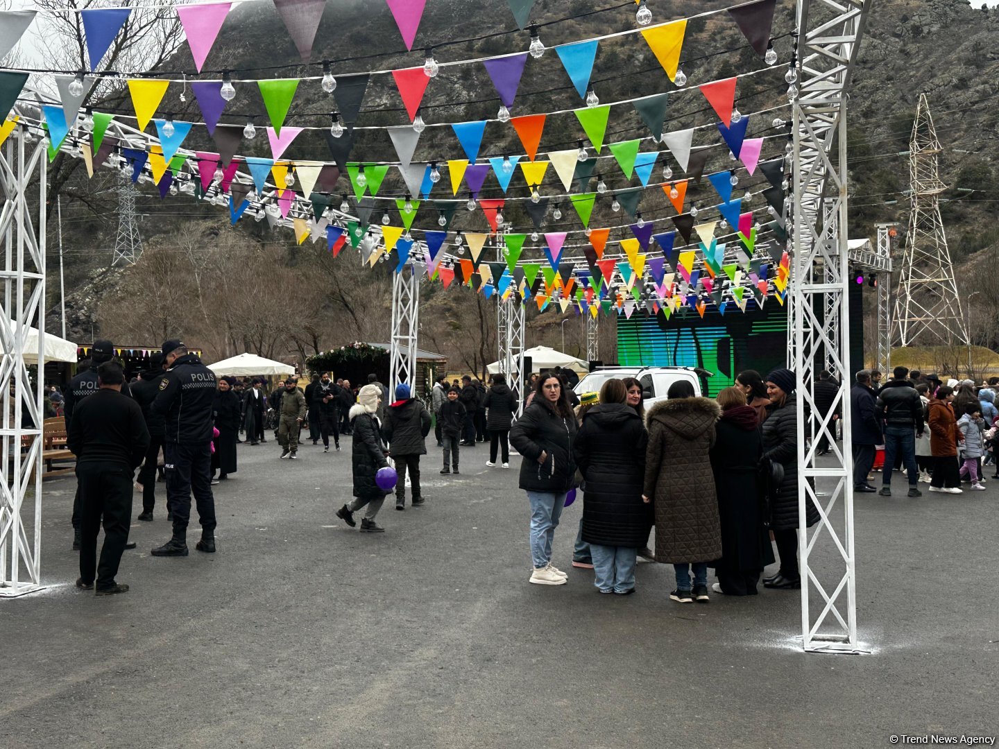 В Лачине спустя 32 года разожгли праздничный костер по случаю Новруза (ФОТО) (ОБНОВЛЕНО)